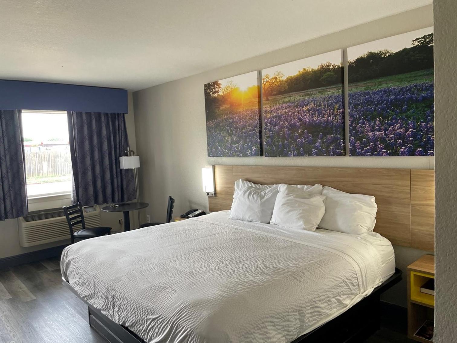 Days Inn By Wyndham San Antonio Southeast Frost Bank Center Exteriör bild